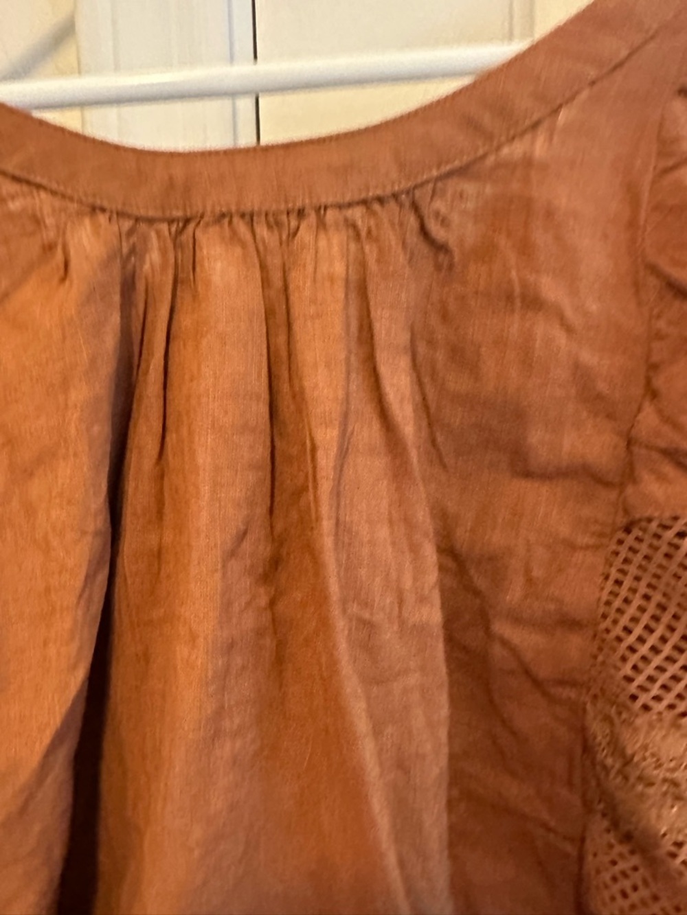 Ladies Old Navy rust colored blouse with lace accents size Medium NWT - Picture 14 of 15